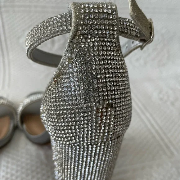 Steve Madden Carson-R Crystal Rhinestone Ankle Strap Open Toe Heels Silver 6 - Picture 7 of 13